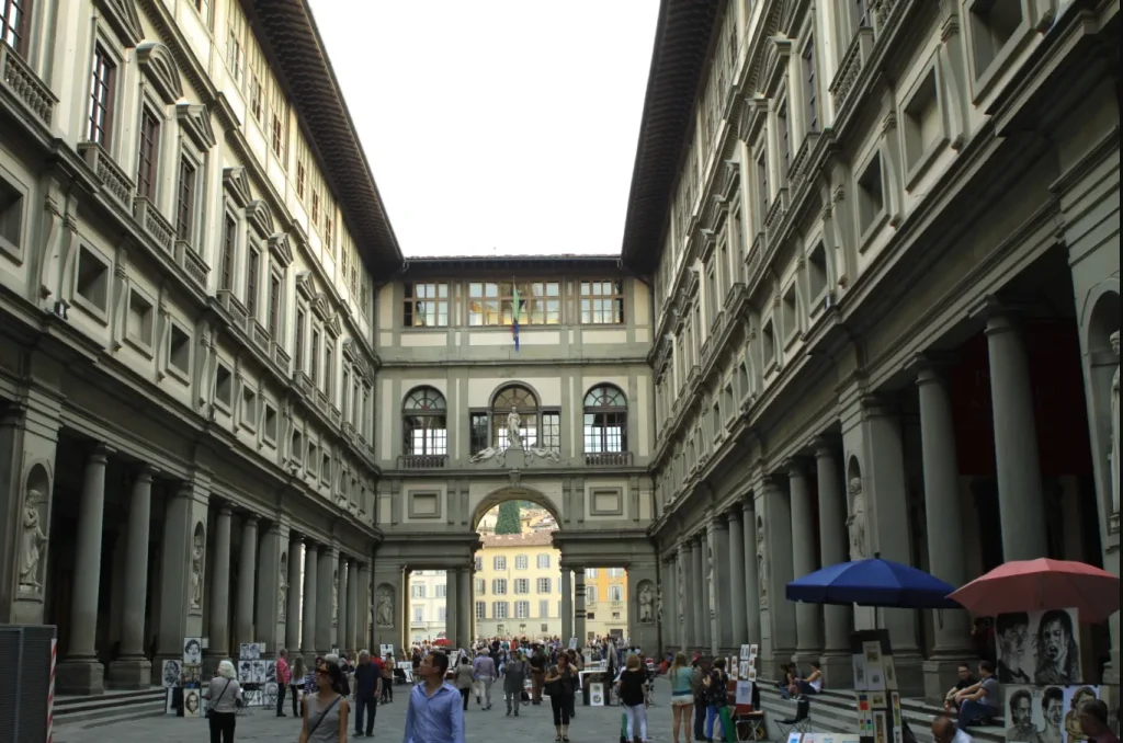 Muzeul Galeria Uffizi din Florența în exterior