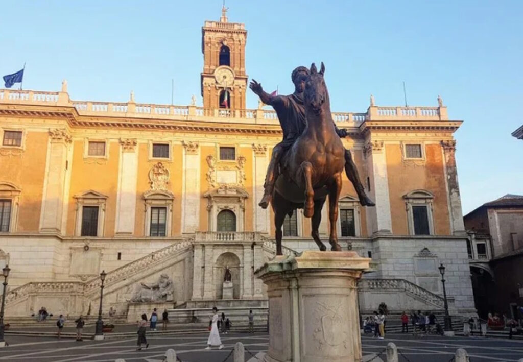 Statuia ecvestră în bronz a lui Marcus Aurelius în Capitoliu Roma